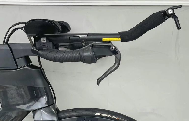 Canyon Speedmax CF 8 DISC 2023 Road & Gravel usato, Nero — immagine 4 di 11
