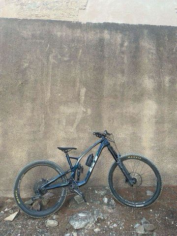 Used GT Force Carbon Pro LE 2022 2022 Mountainbike, Blue, 29 — image 7 of 13