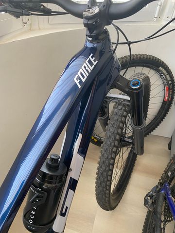 Used GT Force Carbon Pro LE 2022 2022 Mountainbike, Blue, 29 — image 11 of 13