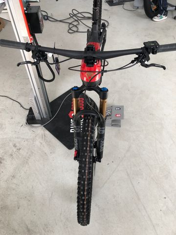 Tweedehands Rotwild R.X1000 ULTRA 2024 2024 Mountainbike — afbeelding 2 van 11
