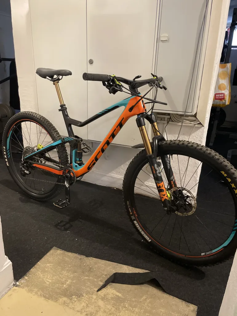 Used Scott Genius 900 Tuned 2018 Mountainbike, Orange — image 1 of 3