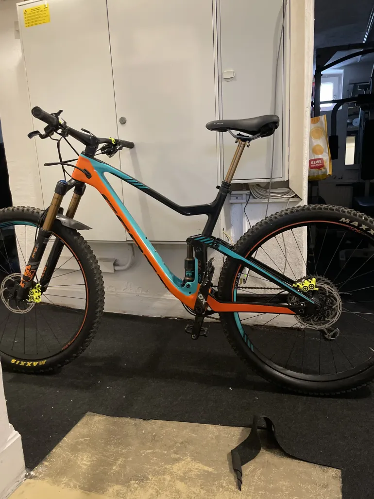 Used Scott Genius 900 Tuned 2018 Mountainbike, Orange — image 3 of 3