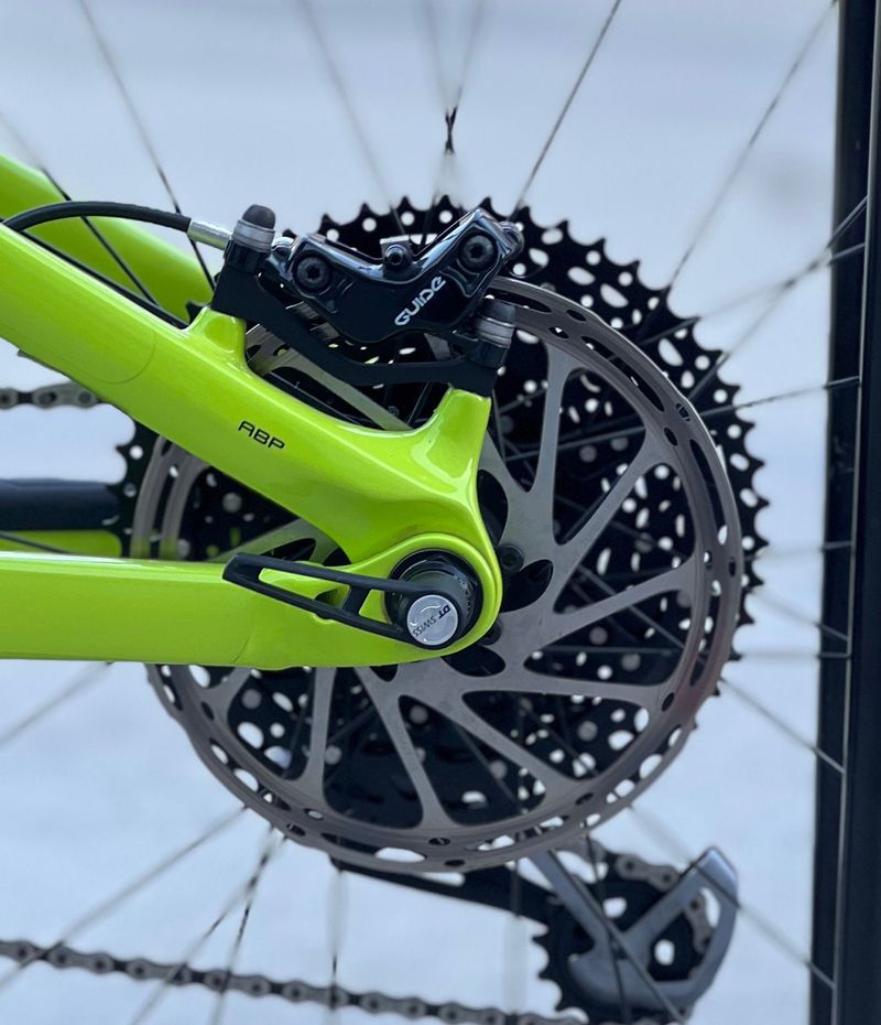 Used Trek Slash 9.8 2019 2019 Mountainbike, Blue, 29 — image 4 of 8