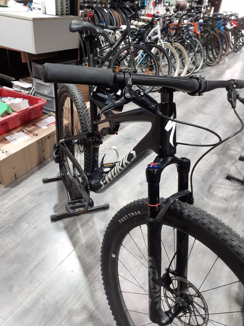 Used Specialized Epic SRAM XX1 Eagle 2019 Mountainbike, Black — image 1 of 5