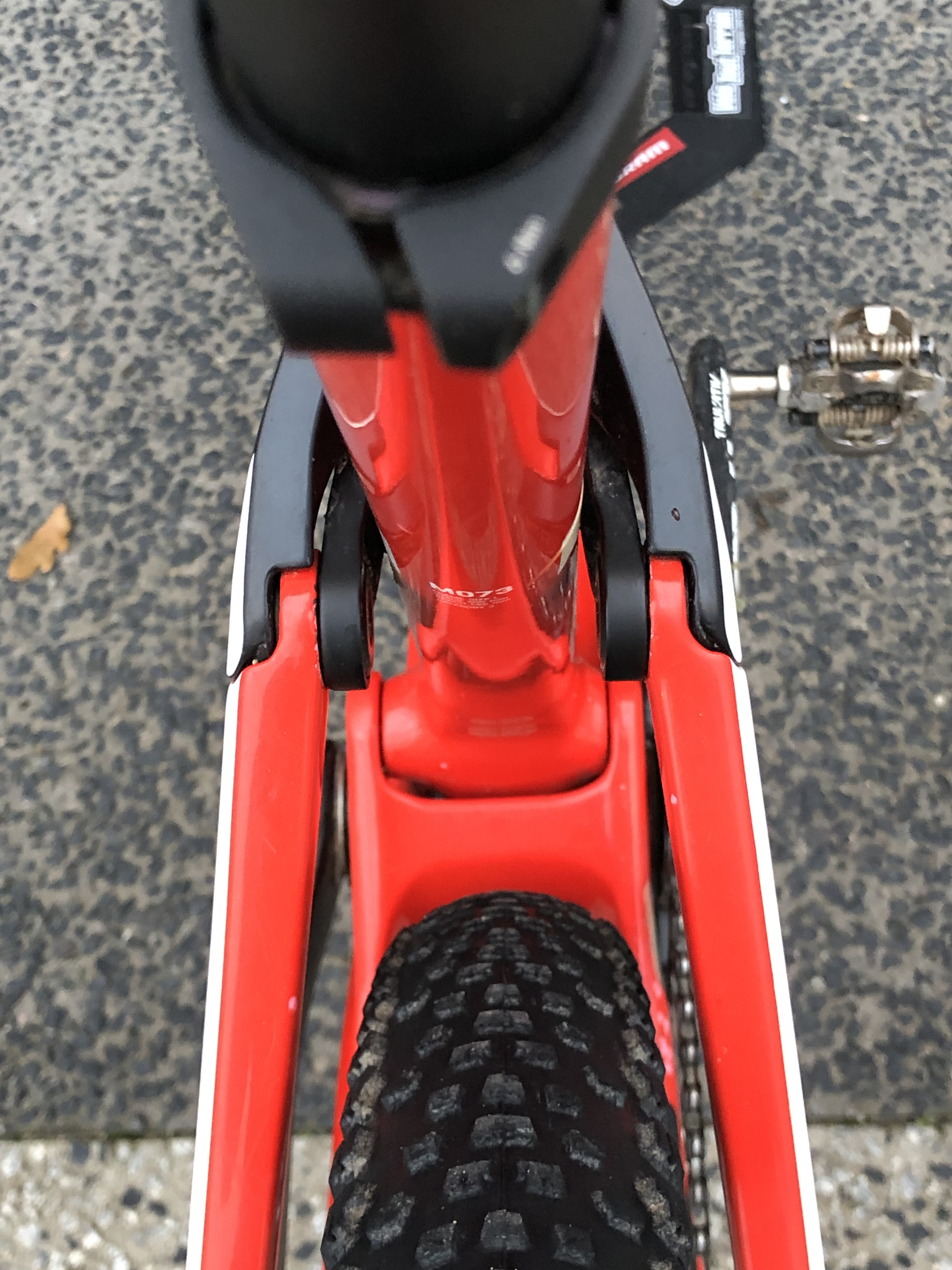 Canyon LUX CF SL 8.0 Pro Race used in L | buycycle