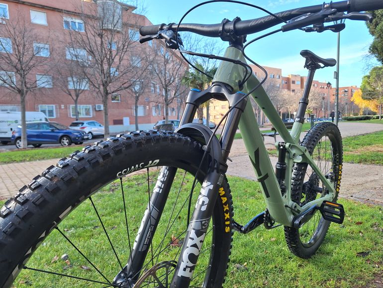 Used YT Industries Izzo CORE 3 29 2022 2022 Mountainbike, Green, 29 — image 2 of 11