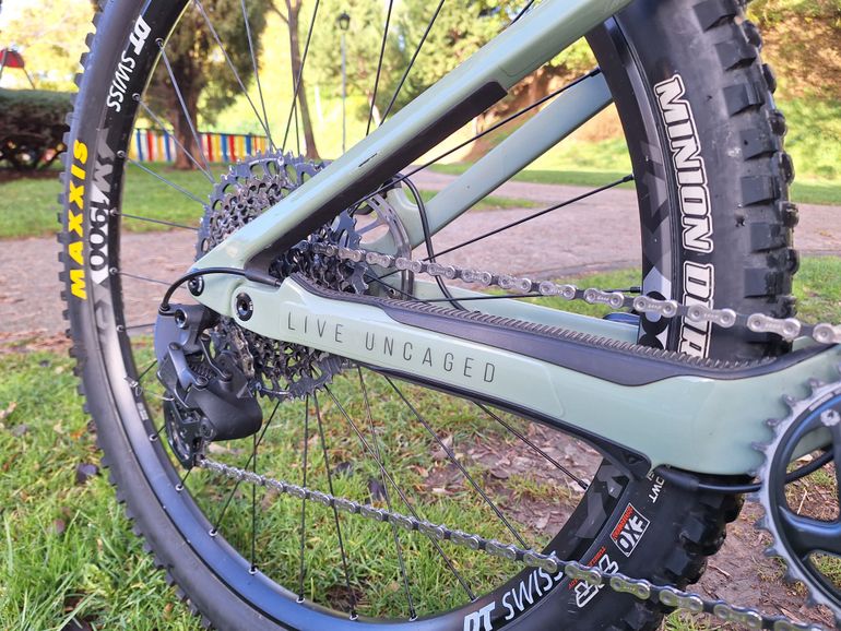 Used YT Industries Izzo CORE 3 29 2022 2022 Mountainbike, Green, 29 — image 5 of 11