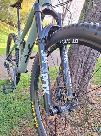 Used YT Industries Izzo CORE 3 29 2022 2022 Mountainbike, Green, 29 — image 10 of 11