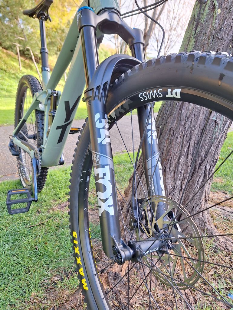 Used YT Industries Izzo CORE 3 29 2022 2022 Mountainbike, Green, 29 — image 10 of 11