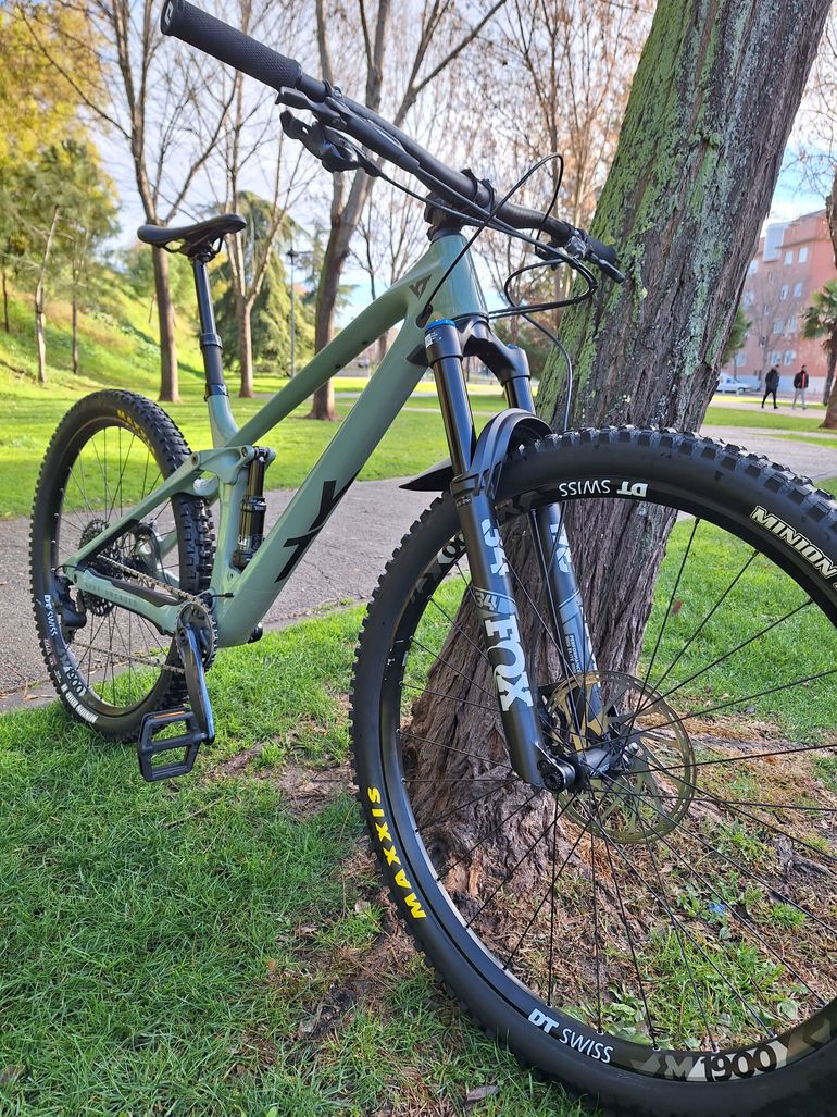 Used YT Industries Izzo CORE 3 29 2022 2022 Mountainbike, Green, 29 — image 1 of 11