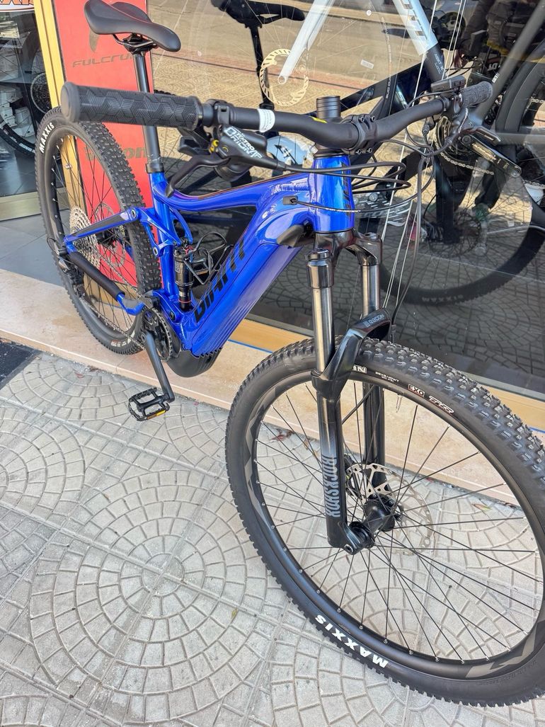 Used Giant Stance E+ 1 2022 2022 Mountainbike, Blue, 29 — image 2 of 4