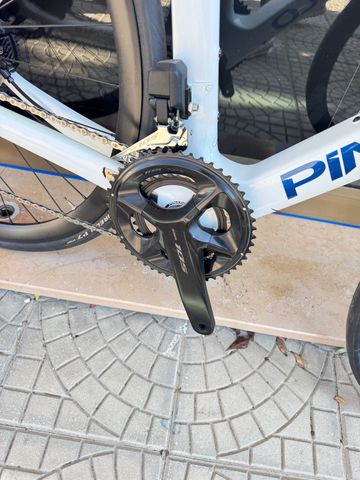 Pinarello F5 105 Di2 2023 2023 Road & Gravel usato, Bianco — immagine 4 di 4
