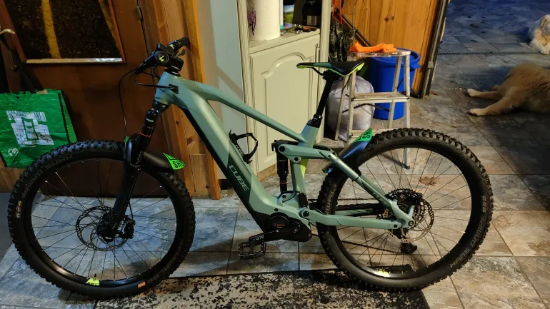 Used CUBE STEREO HYBRID 160 HPC SL 625 27.5 2020 Mountainbike, Verde — image 1 of 8