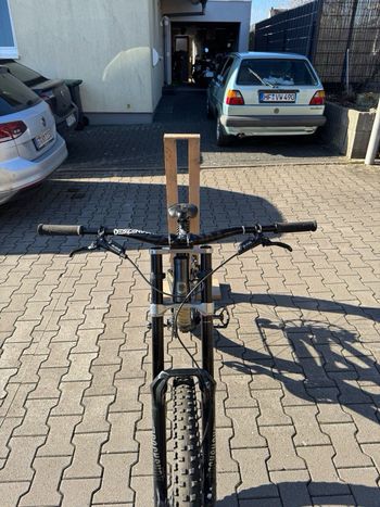 Used Commencal Furious 2019 Mountainbike, Green — image 2 of 14
