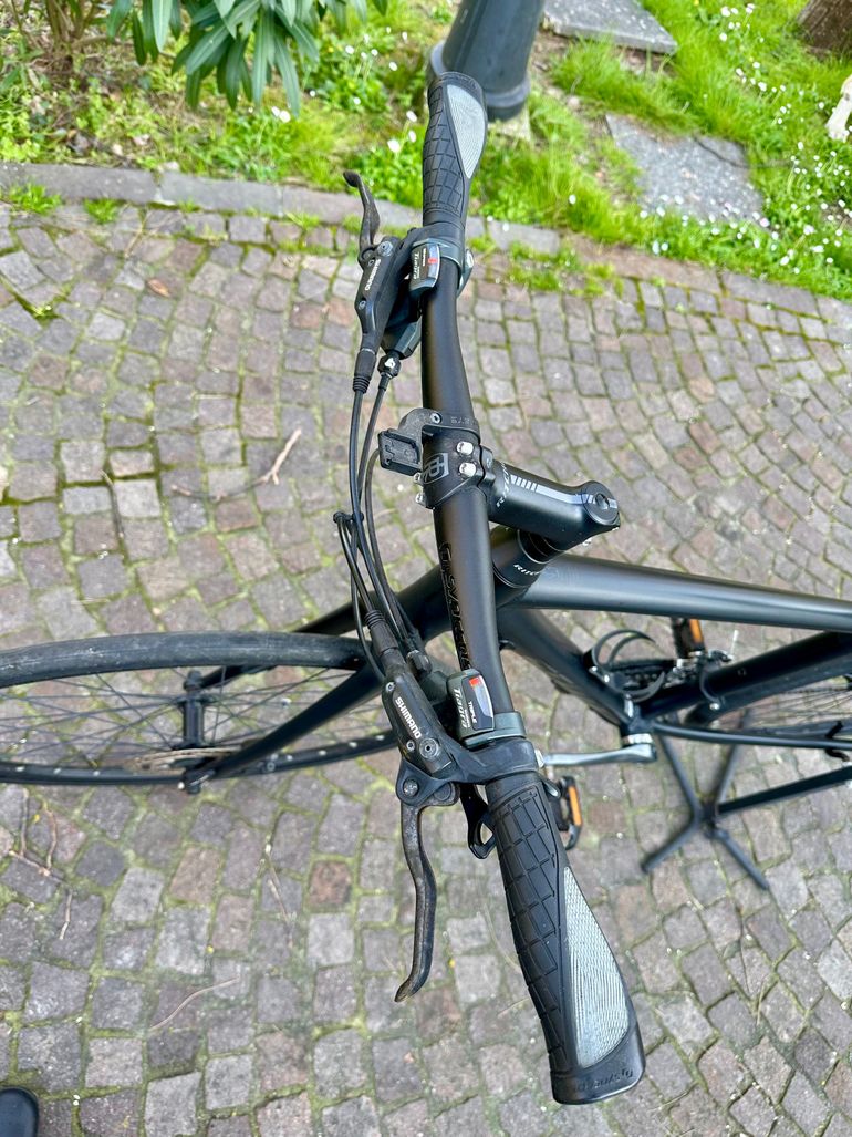 Used Scott Scott Metrix 10 2016 Road & Gravel, Black — image 3 of 7