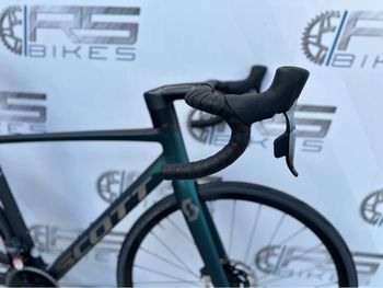 Used Scott Addict RC 20 2024 Road & Gravel, Green — image 5 of 6