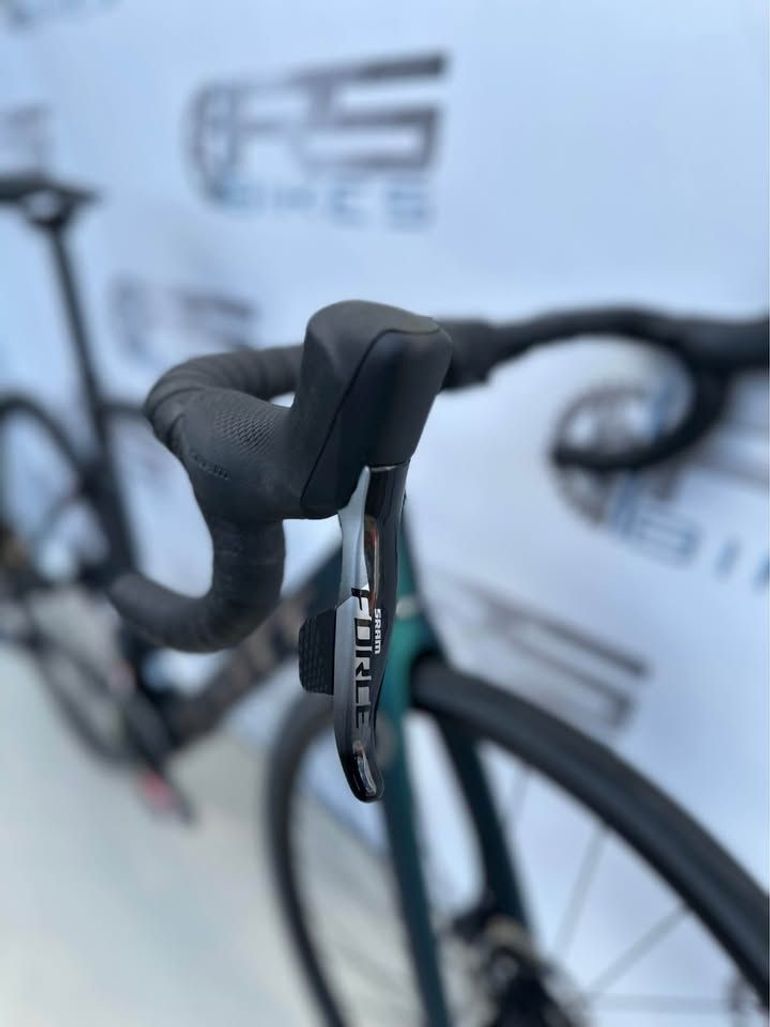 Used Scott Addict RC 20 2024 Road & Gravel, Green — image 4 of 6