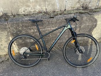 Used Scott Scale 930 2022 2022 Mountainbike, Green, 29 — image 1 of 21