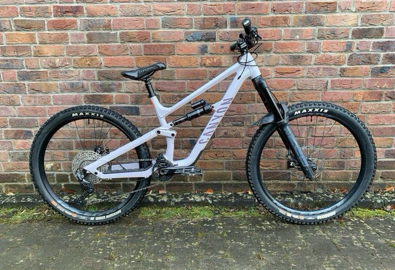 Used Canyon Torque Park AL 6 2024 2024 Mountainbike, White, 27.5 — image 1 of 15