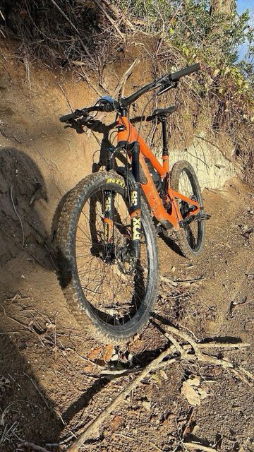 Brugt Santa Cruz HIGHTOWER XT / Carbon C / 29 2022 2022 Mountainbike — billede 3 af 5