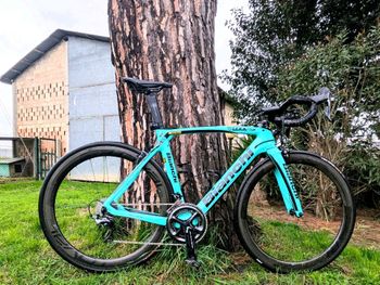 Used Bianchi Oltre XR4 Disc Dura Ace 2019 2019 Road & Gravel, Blue — image 1 of 3