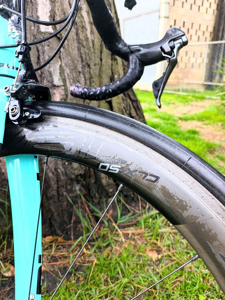 Used Bianchi Oltre XR4 Disc Dura Ace 2019 2019 Road & Gravel, Blue — image 3 of 3