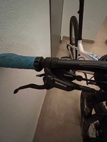 Gebrauchtes Specialized Jynx Comp 650b 2017 2017 Mountainbike, Weiß, 27.5 — Bild 7 von 9