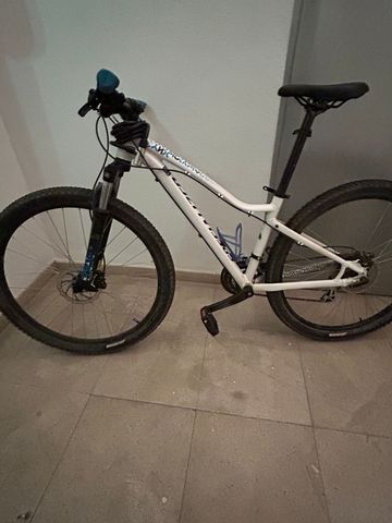 Použité Specialized Jynx Comp 650b 2017 2017 MTB