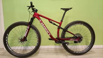 Gebrauchtes Specialized Epic World Cup 2022 Mountainbike, Rot — Bild 6 von 7