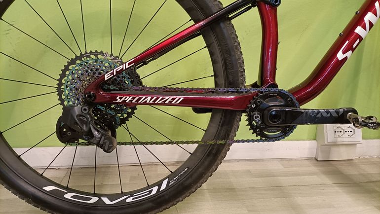 Gebrauchtes Specialized Epic World Cup 2022 Mountainbike, Rot — Bild 2 von 7
