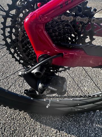 Used Mondraker DUSK R 2022 2022 Mountainbike, Red, 29 — image 3 of 9