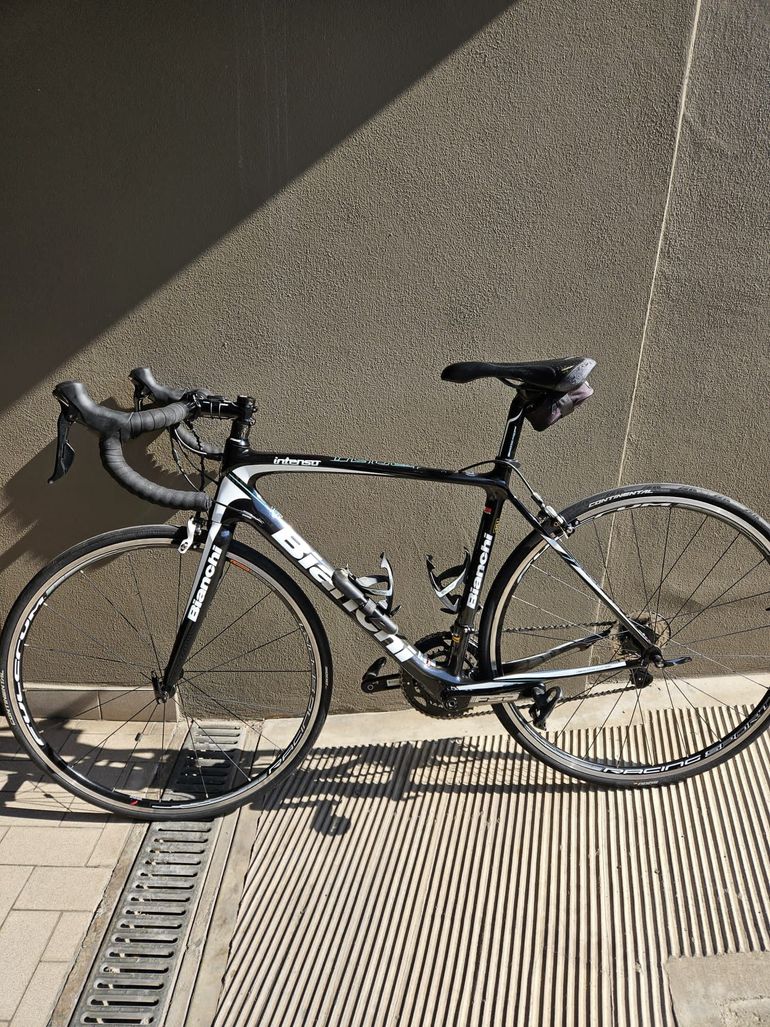 Used Bianchi Intenso Ultegra 2017 2017 Road & Gravel, Schwarz — image 1 of 5