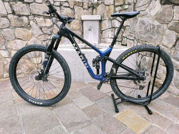 Brugt Marin Rift Zone 29" Carbon 2 2023 2023 Mountainbike — billede 2 af 4