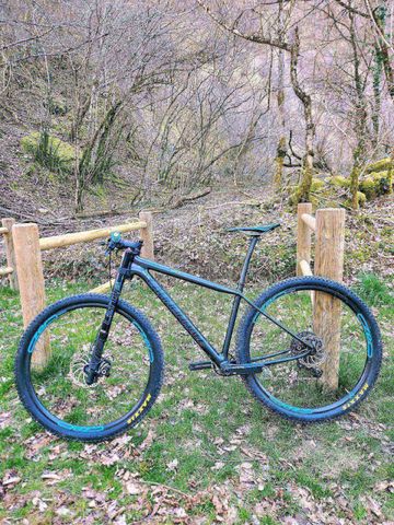 Käytetty Cannondale F-Si Carbon Team 2017 2017 MTB