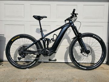 Käytetty Giant Reign E+ 2, 2022 2022 MTB