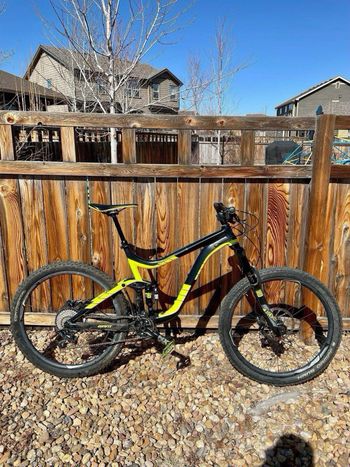 Used Giant Reign 2 2017 2017 Mountainbike, Schwarz, 27.5 — image 1 of 10