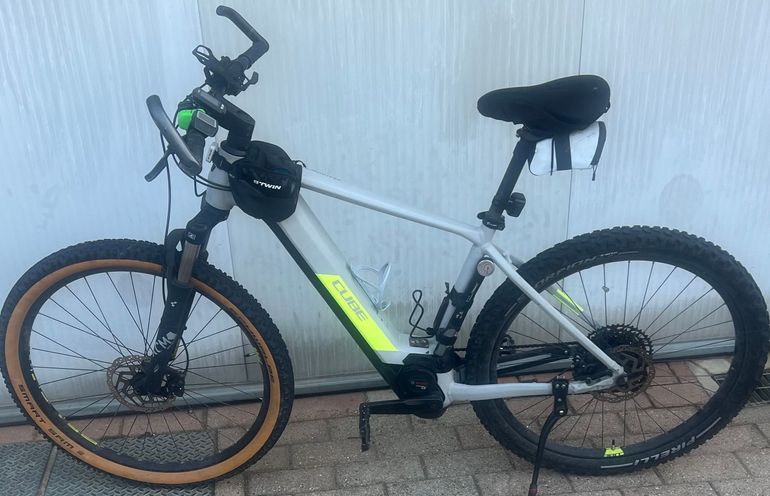 Used CUBE REACTION HYBRID PERFORMANCE, 625 ALLROAD 2022 2022 Mountainbike, Light Gray, 27.5, 29 — image 1 of 5