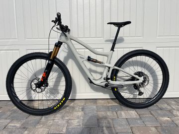 Used Ibis Ripley V4S XT 2023 2023 Mountainbike, White, 29 — image 4 of 9