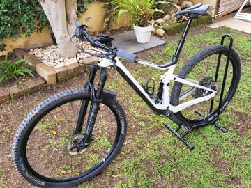 Tweedehands Scott Spark RC 900 Pro 2021 2021 Mountainbike — afbeelding 6 van 13