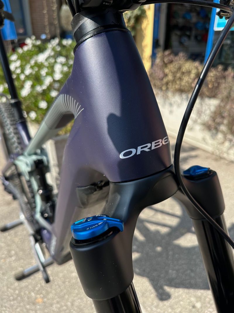 Used Orbea WILD H10 2025 2025 Mountainbike, Blue, 29 — image 3 of 5