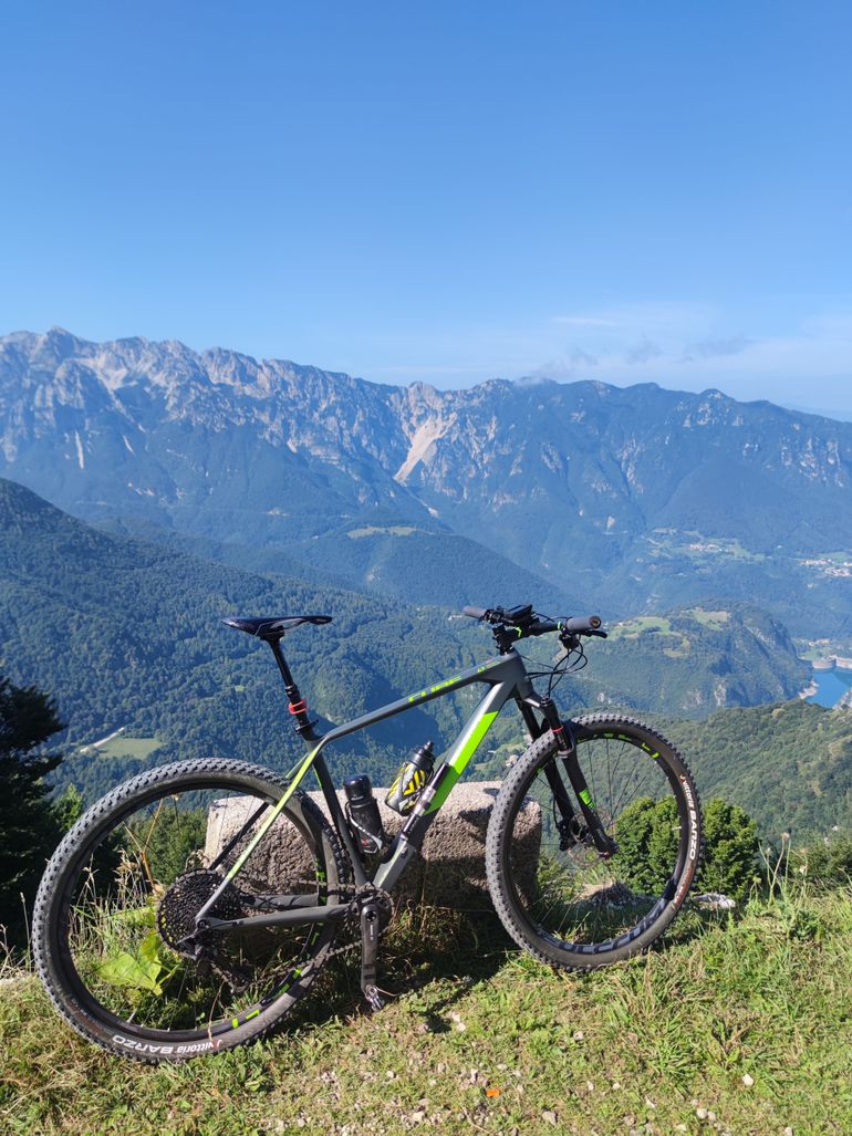 CUBE REACTION C:62 Race Eagle 2019 2019 Mountainbike d'occasion — image 2 sur 3