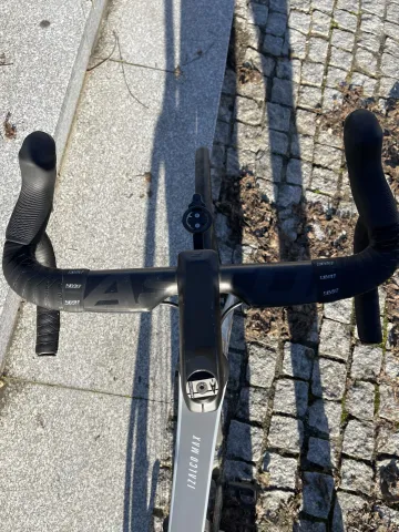 Używany FOCUS IZALCO MAX DISC 9.9 2021 Road & Gravel — zdjęcie 21 z 30