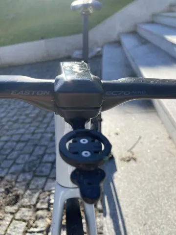 Używany FOCUS IZALCO MAX DISC 9.9 2021 Road & Gravel — zdjęcie 4 z 30
