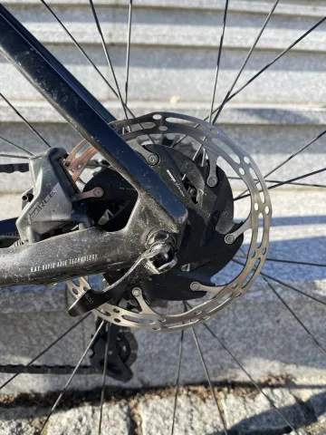 Używany FOCUS IZALCO MAX DISC 9.9 2021 Road & Gravel — zdjęcie 7 z 30
