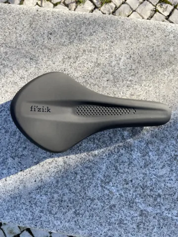 Używany FOCUS IZALCO MAX DISC 9.9 2021 Road & Gravel — zdjęcie 9 z 30