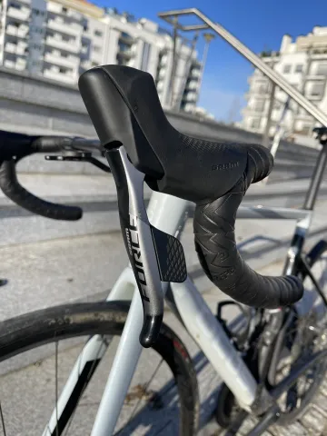 Używany FOCUS IZALCO MAX DISC 9.9 2021 Road & Gravel — zdjęcie 28 z 30