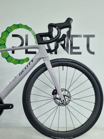 Used Scott Addict RC 20 2025 Road & Gravel, White — image 3 of 3