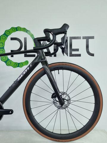 Used Scott Addict RC 20 2025 Road & Gravel, Black — image 3 of 3