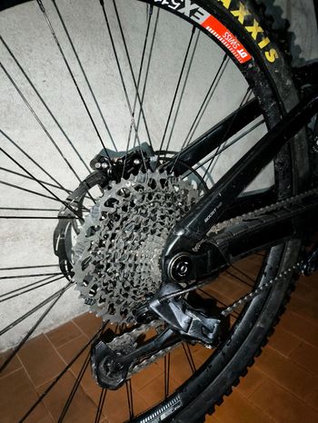 Trek Slash 8 2022 2022 Mountainbike d'occasion — image 3 sur 6