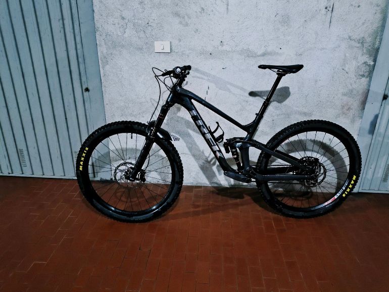 Trek Slash 8 2022 2022 Mountainbike d'occasion — image 5 sur 6
